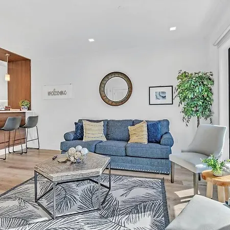 2 Bedroom 1 Bathroom Free Parking Dwntwn Newark Exterior photo