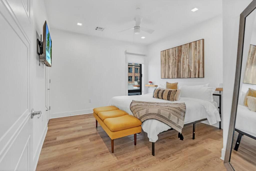 Apartment 2 Bedroom 1 Bathroom Free Parking Dwntwn *